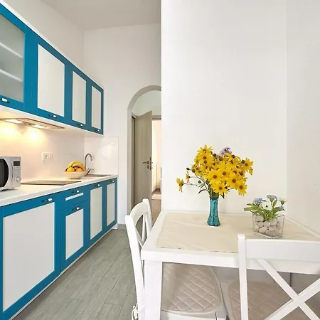 דירה With Parking Space Mavarstica, Ciovo - 17803 טרוגיר