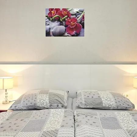 With Parking Space Mavarstica, Ciovo - 17803 דירה *