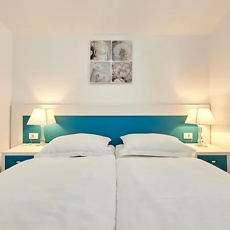 Apartment With Parking Space Mavarstica, Ciovo - 17803 Trogir