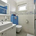 Apartman With Parking Space Mavarstica - Ciovo - 17803 Trogir