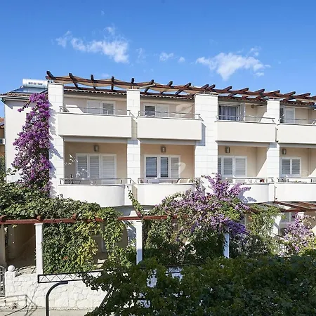 With A Parking Space Mavarstica, Ciovo - 17803 Apartament