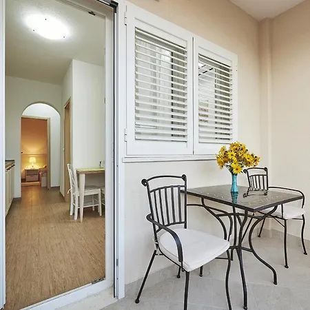 With Parking Space Mavarstica, Ciovo - 17803 شقة تروغير