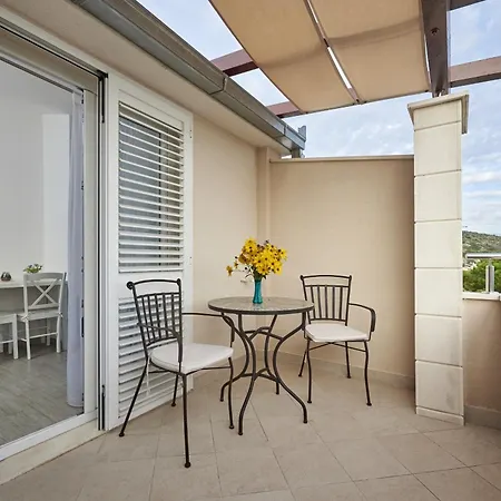 With Parking Space Mavarstica, Ciovo - 17803 Apartment *