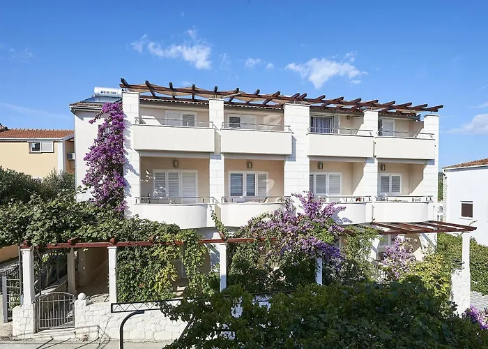 With Parking Space Mavarstica - Ciovo - 17803 Appartement