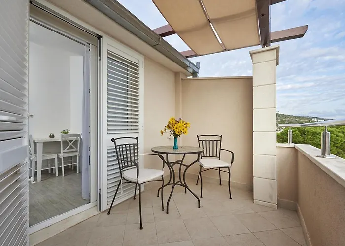 With Parking Space Mavarstica - Ciovo - 17803 Appartement Trogir