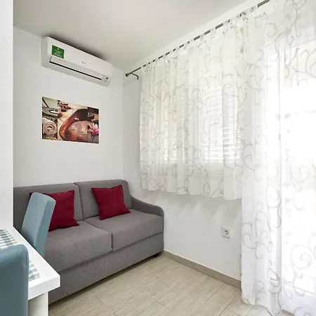 Apartmán With Parking Space Mavarstica, Ciovo - 17803 Trogir