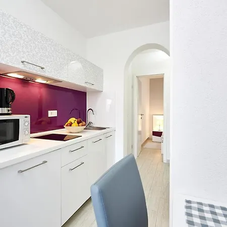 公寓 With Parking Space Mavarstica, Ciovo - 17803 *